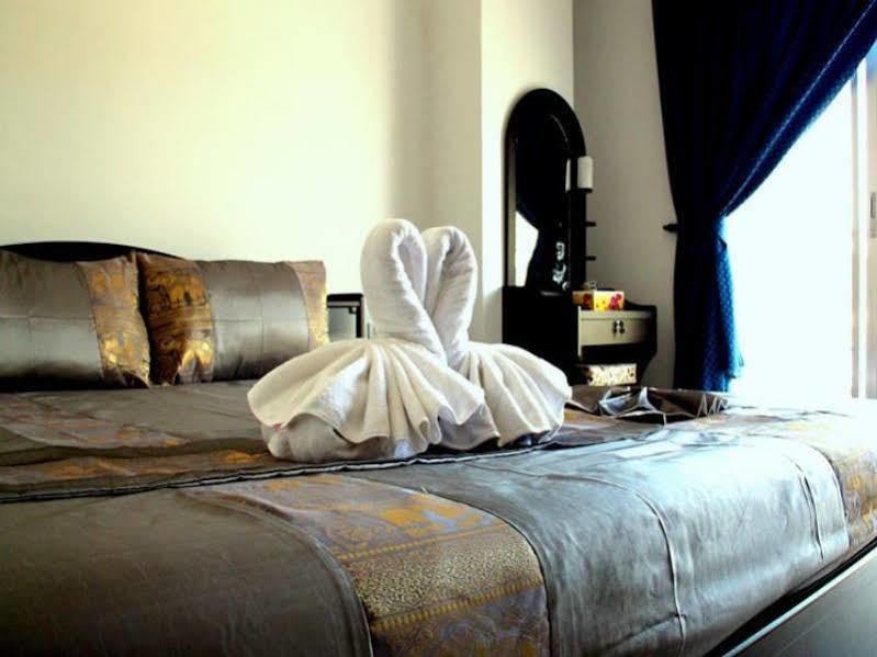 Happy Fish Guesthouse Patong 외부 사진