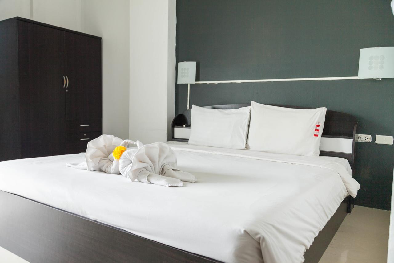 Happy Fish Guesthouse Patong 외부 사진