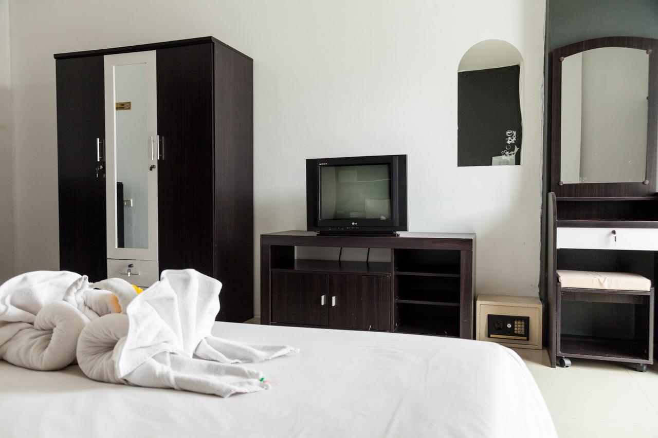 Happy Fish Guesthouse Patong 외부 사진